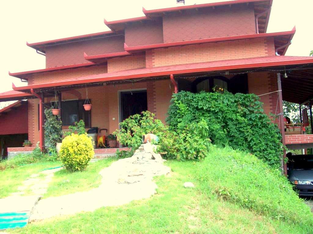 For Sale Detached house 240 m² on the Olympic Coast