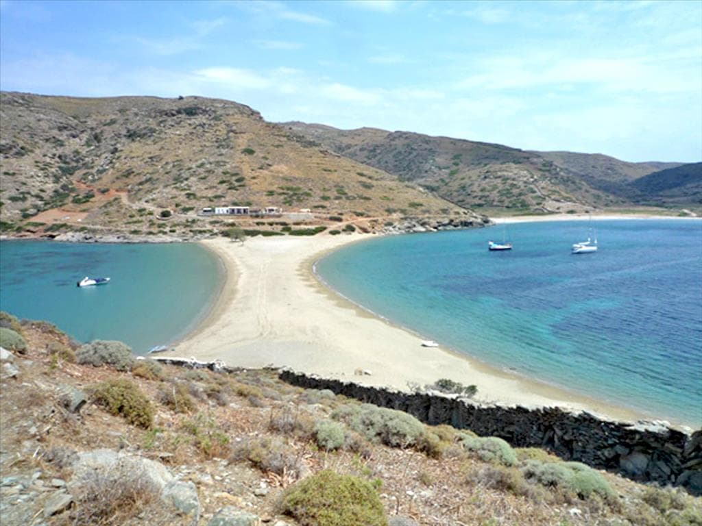For Sale Land 4167 m² in Cyclades