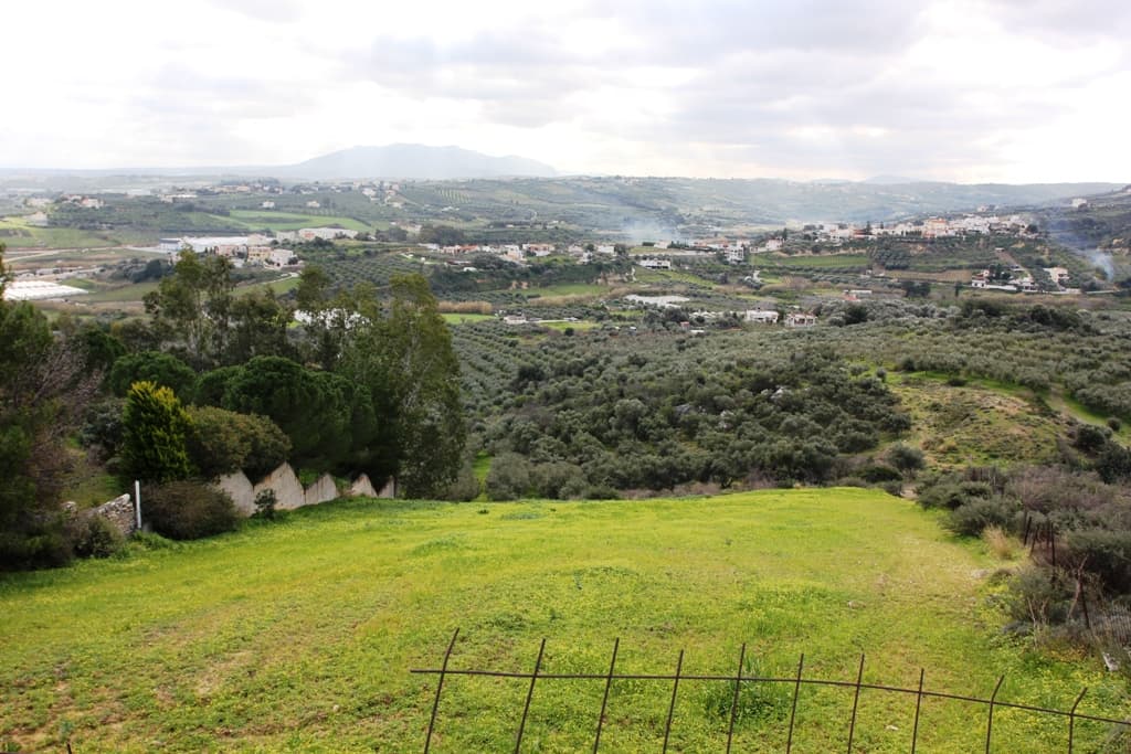 For Sale Land 2870 m² in Crete