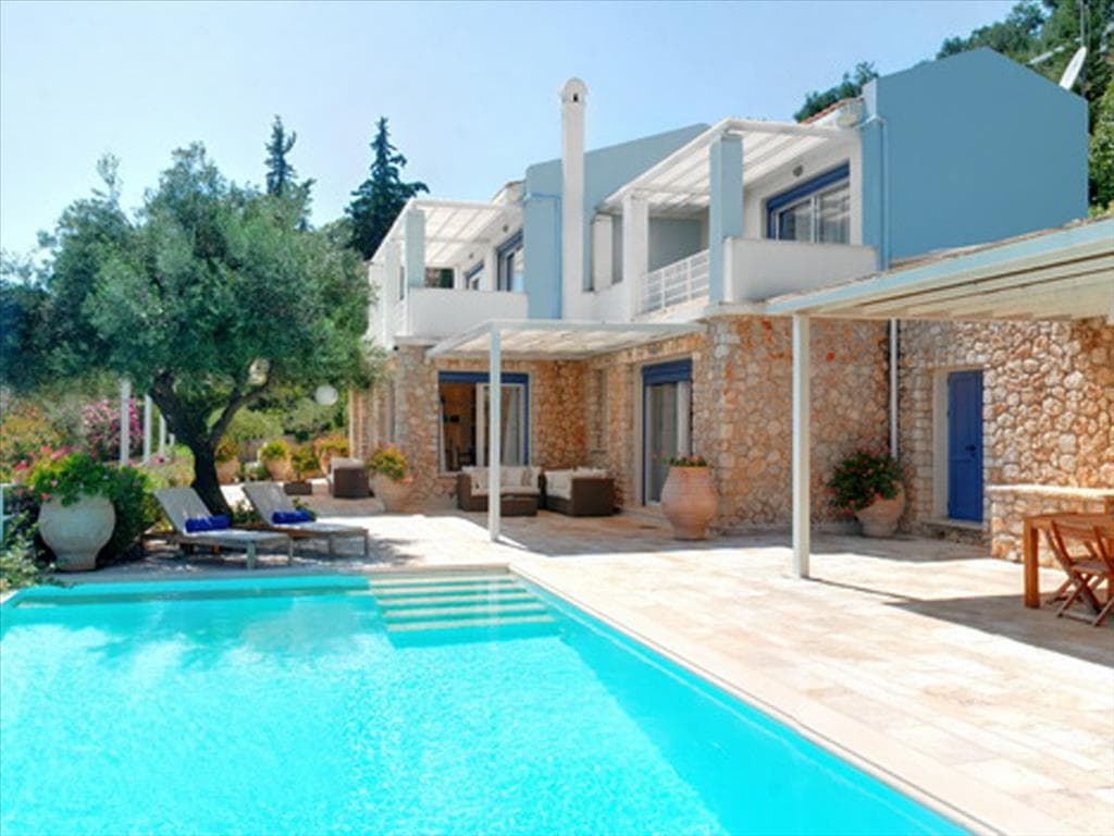 For Sale Villa 250 m² in Corfu