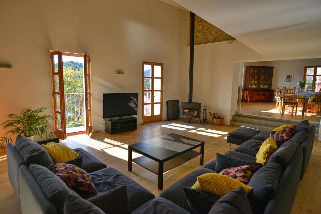 Stunning 8-Bedroom Apartment Complex near Roquebrun