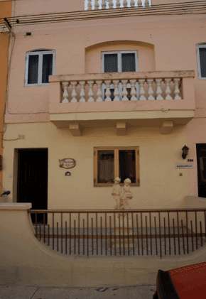 Spacious 3-Bed Maisonette with Private Garden in Fgura
