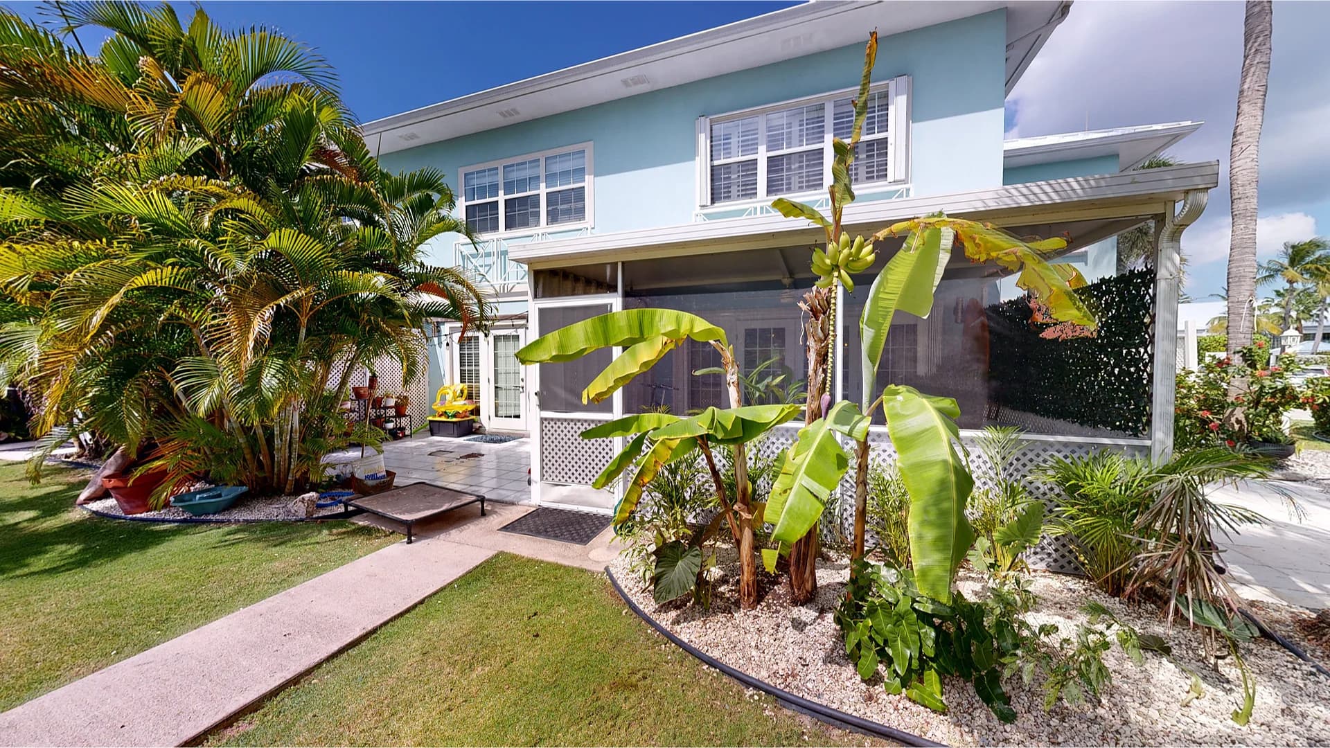 Luxury 4 Bed Townhouse For Sale in George Town The Cayman Islands