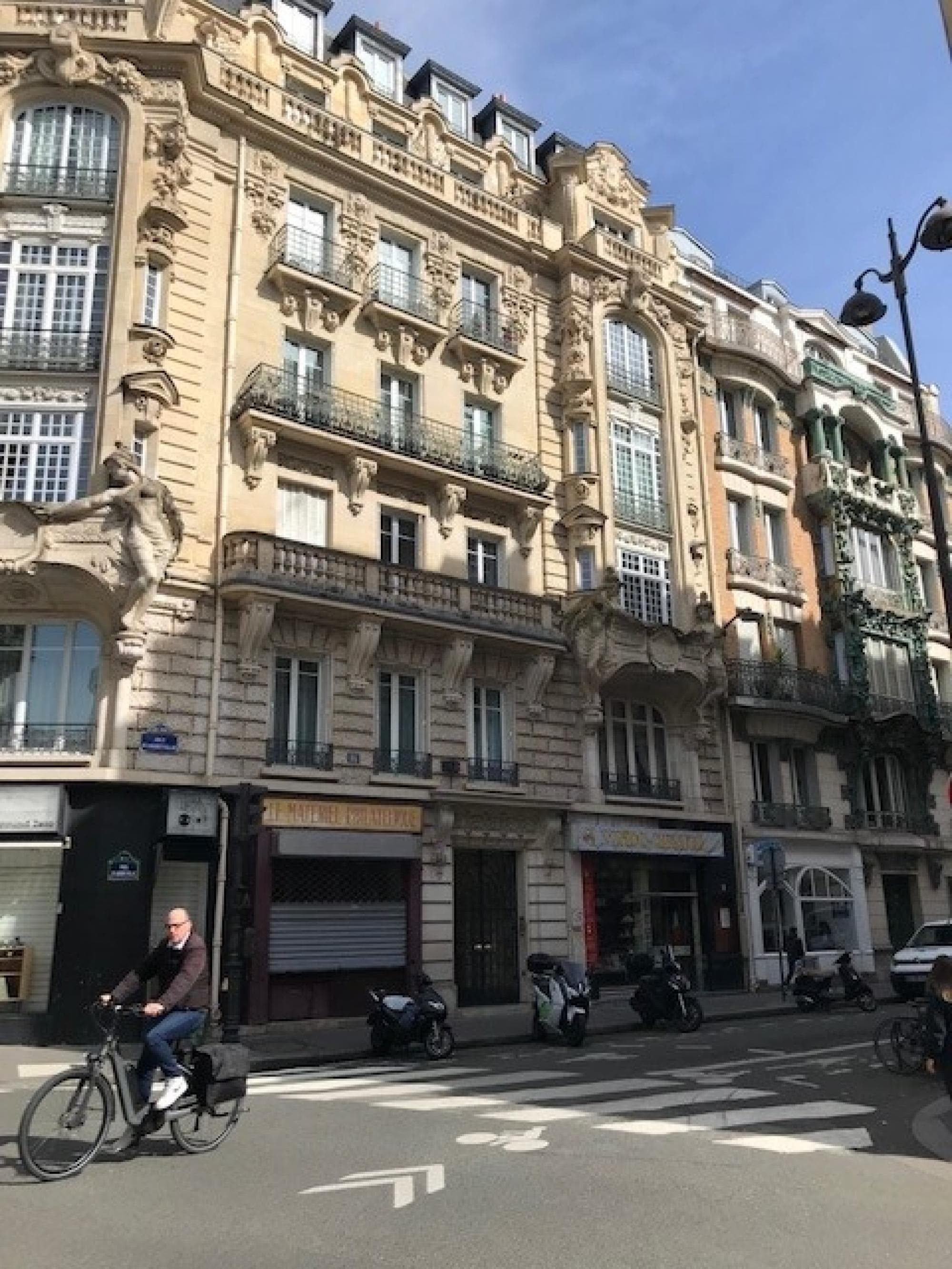 Luxury 1 Bed Apartment For Sale In Paris France