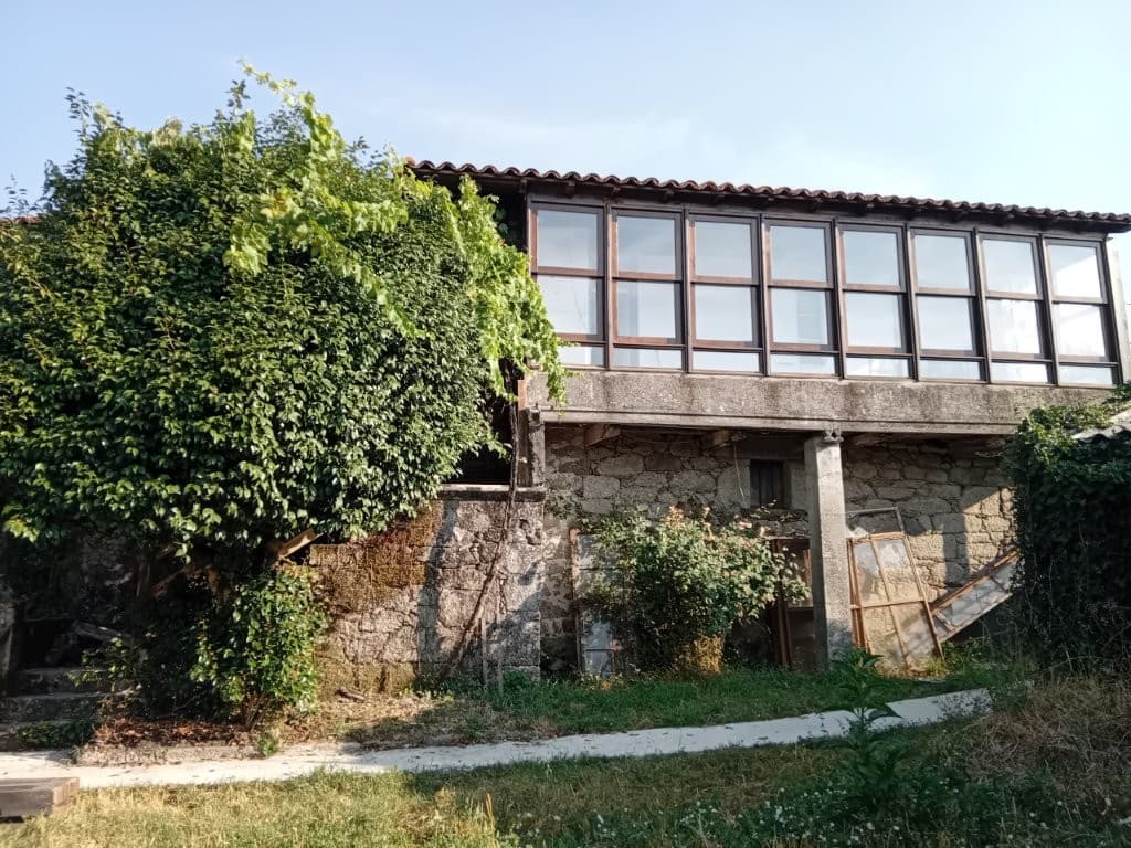 Excellent 4 Bed Stone House For Sale in Chantada, Lugo Spain