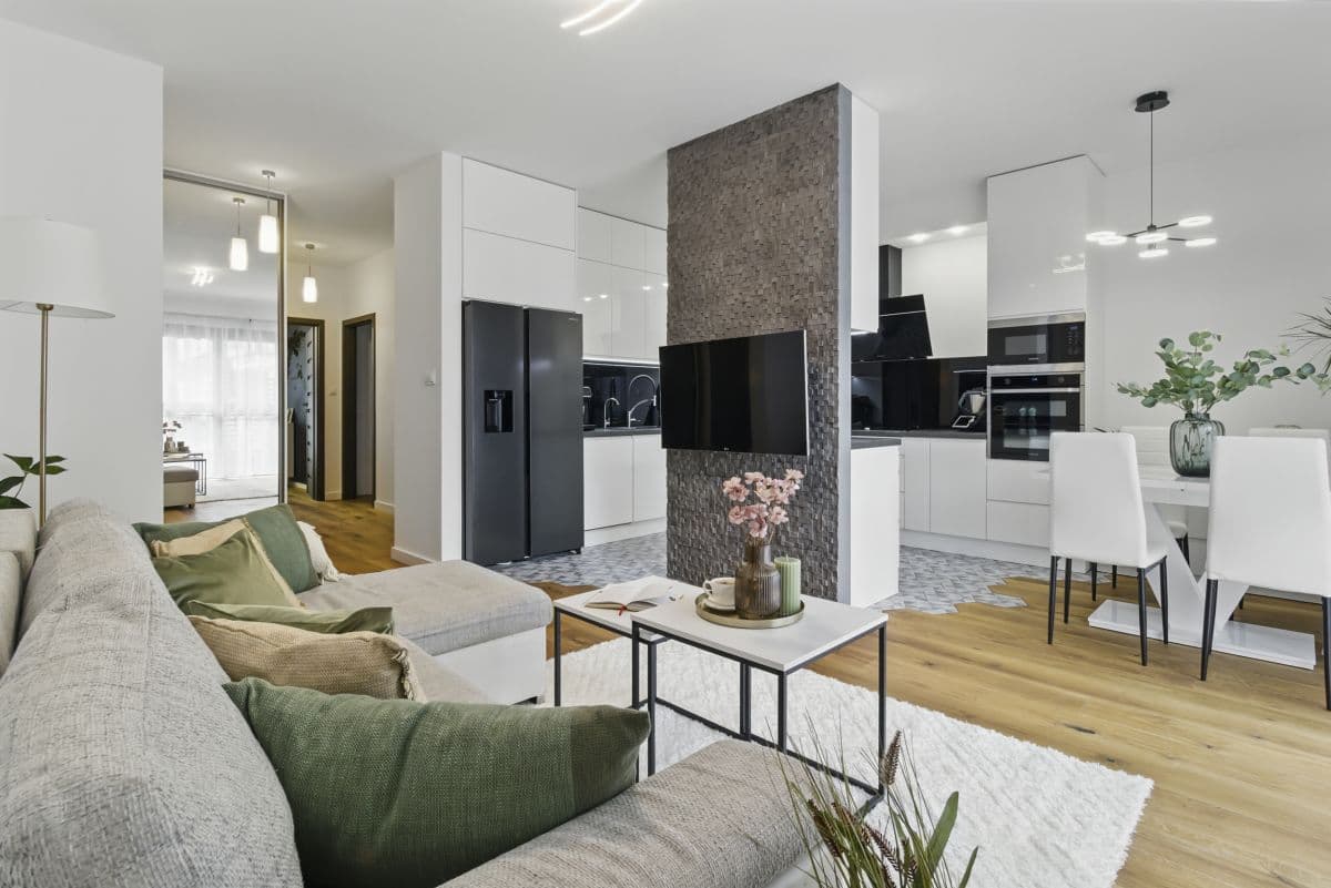 Excellent 2 Bed Apartment For Sale in Warsaw Poland