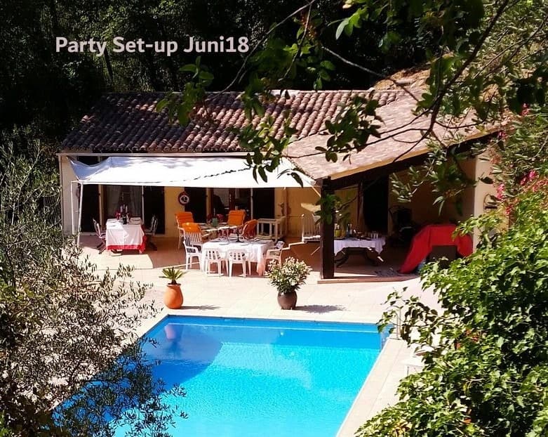 Luxury Estate Witth 2 Houses for Sale in Gilette France