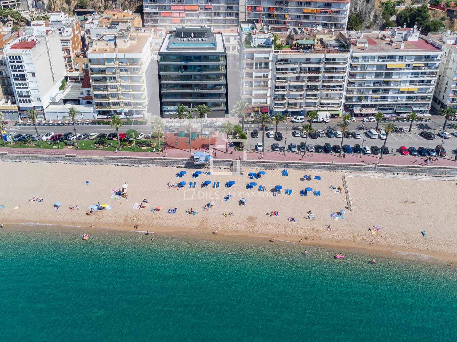 Seafront Three-Bed Apartment in Lloret de Mar