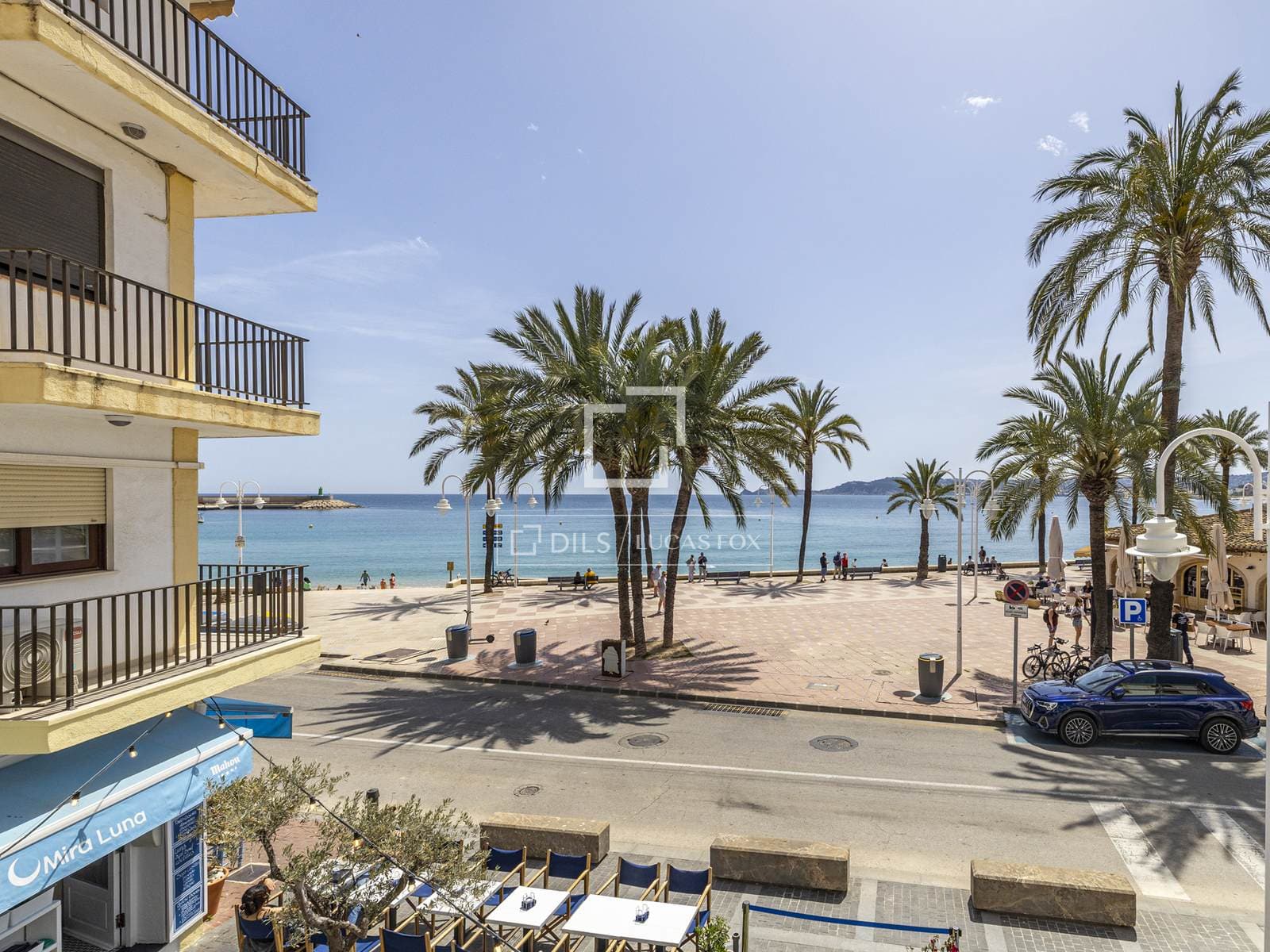Stylish One-Bedroom Apartment with Sea Views in Jávea