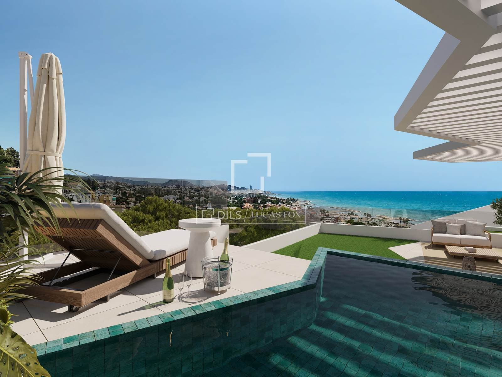 Three-Bedroom Apartment with Terrace and Pool in Pedregalejo