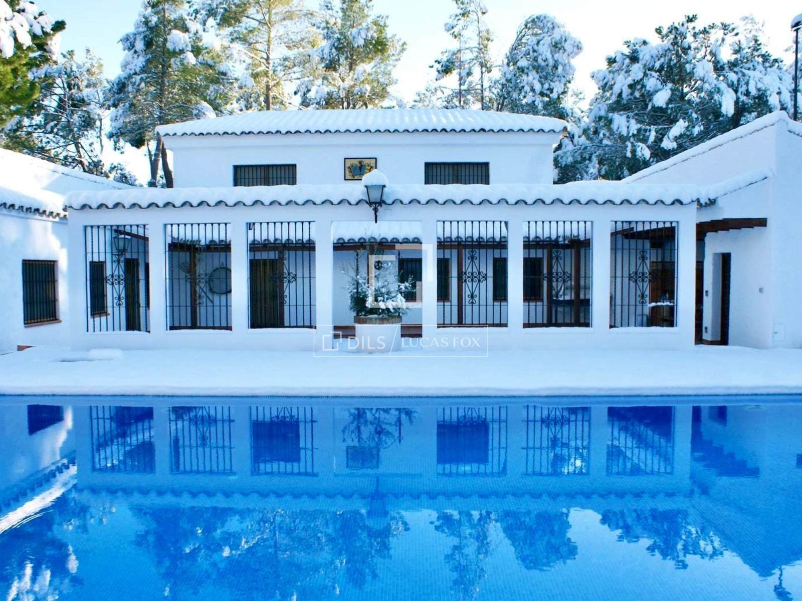Spacious Six-Bedroom House in Alicante Region, Costa Blanca