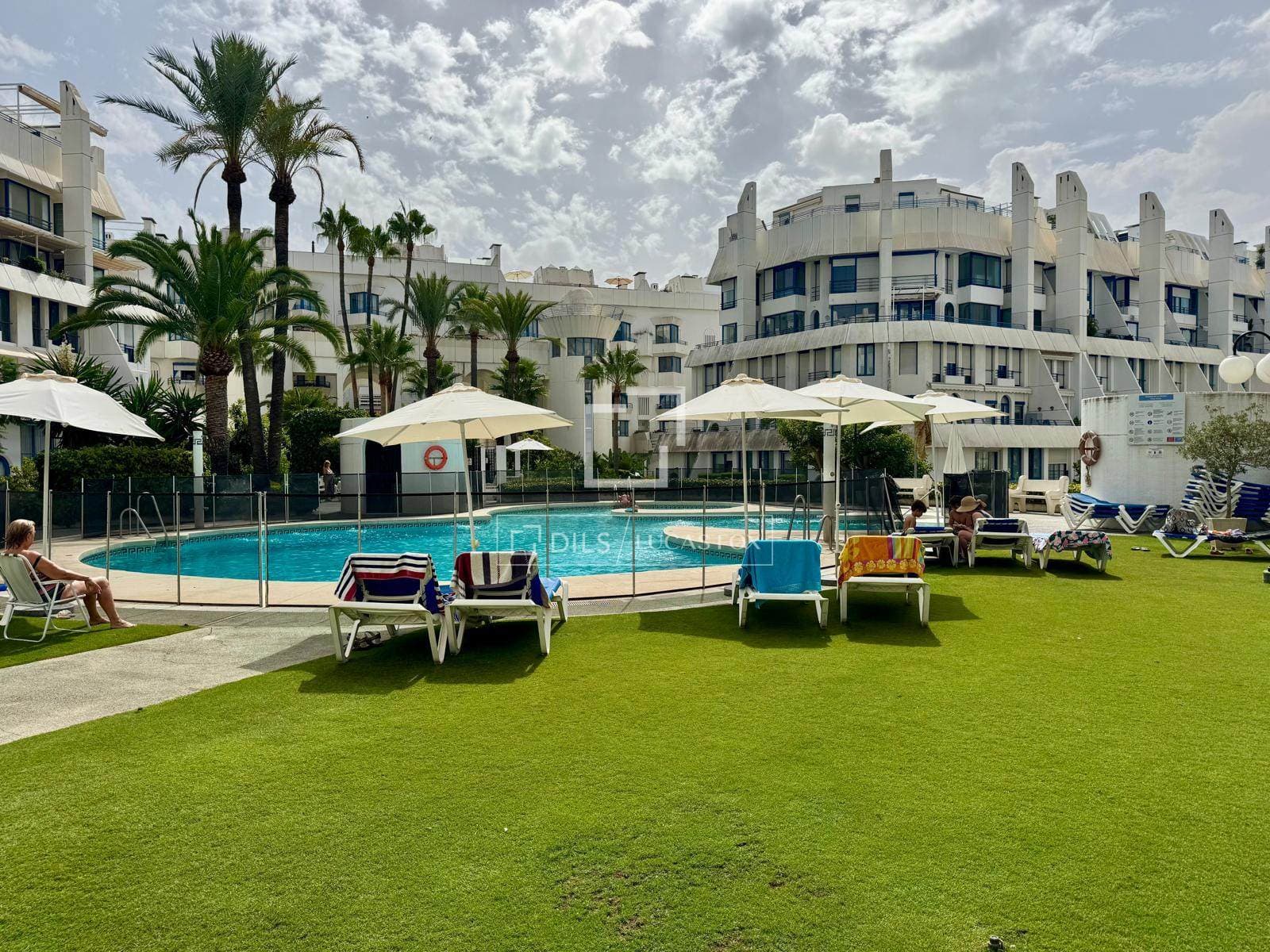 Ground Floor Apartment with Direct Beach Access in Golden Mile