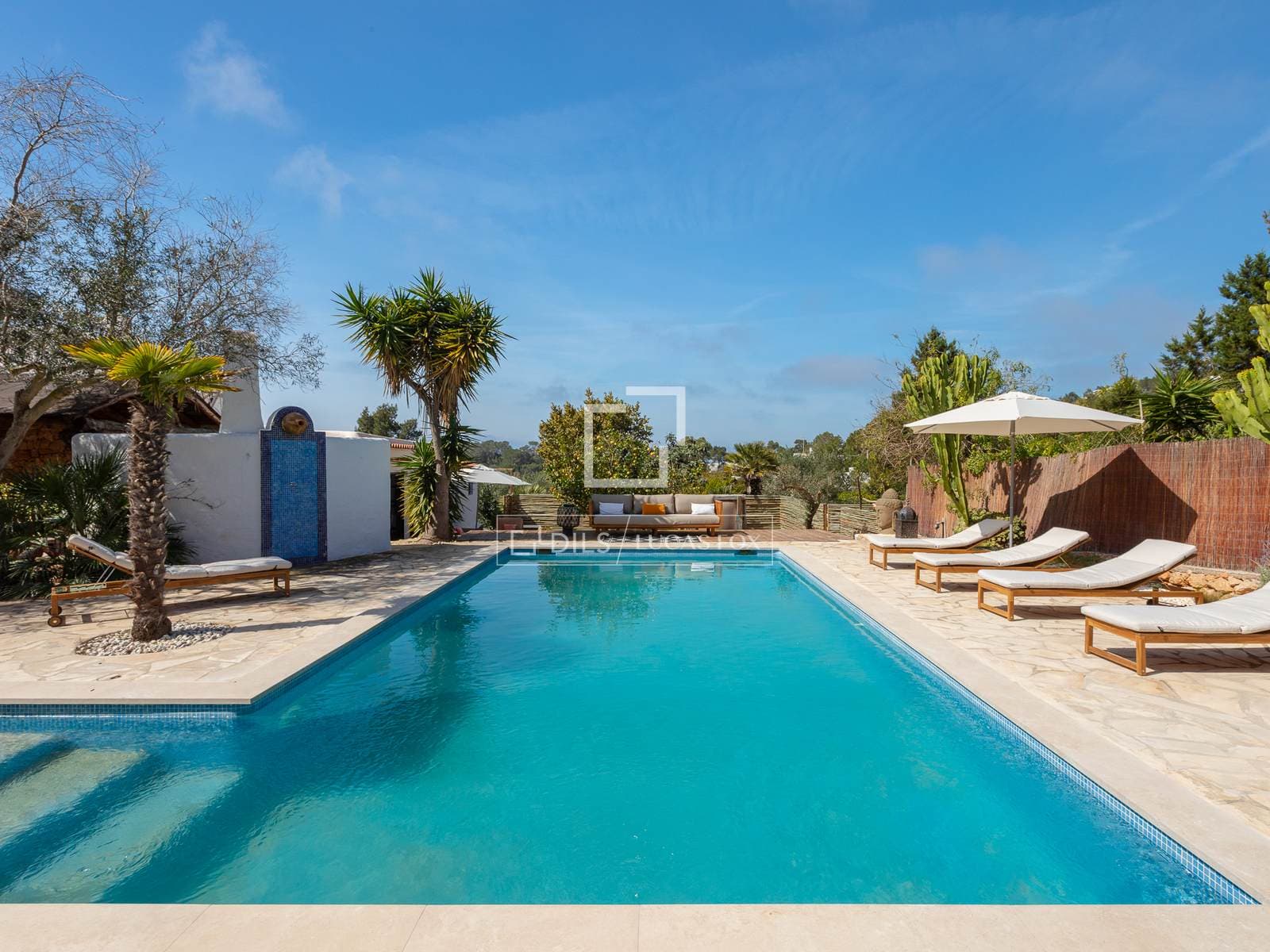 Stunning 5-Bedroom Ibizan Finca with Sunset Views in San Antonio