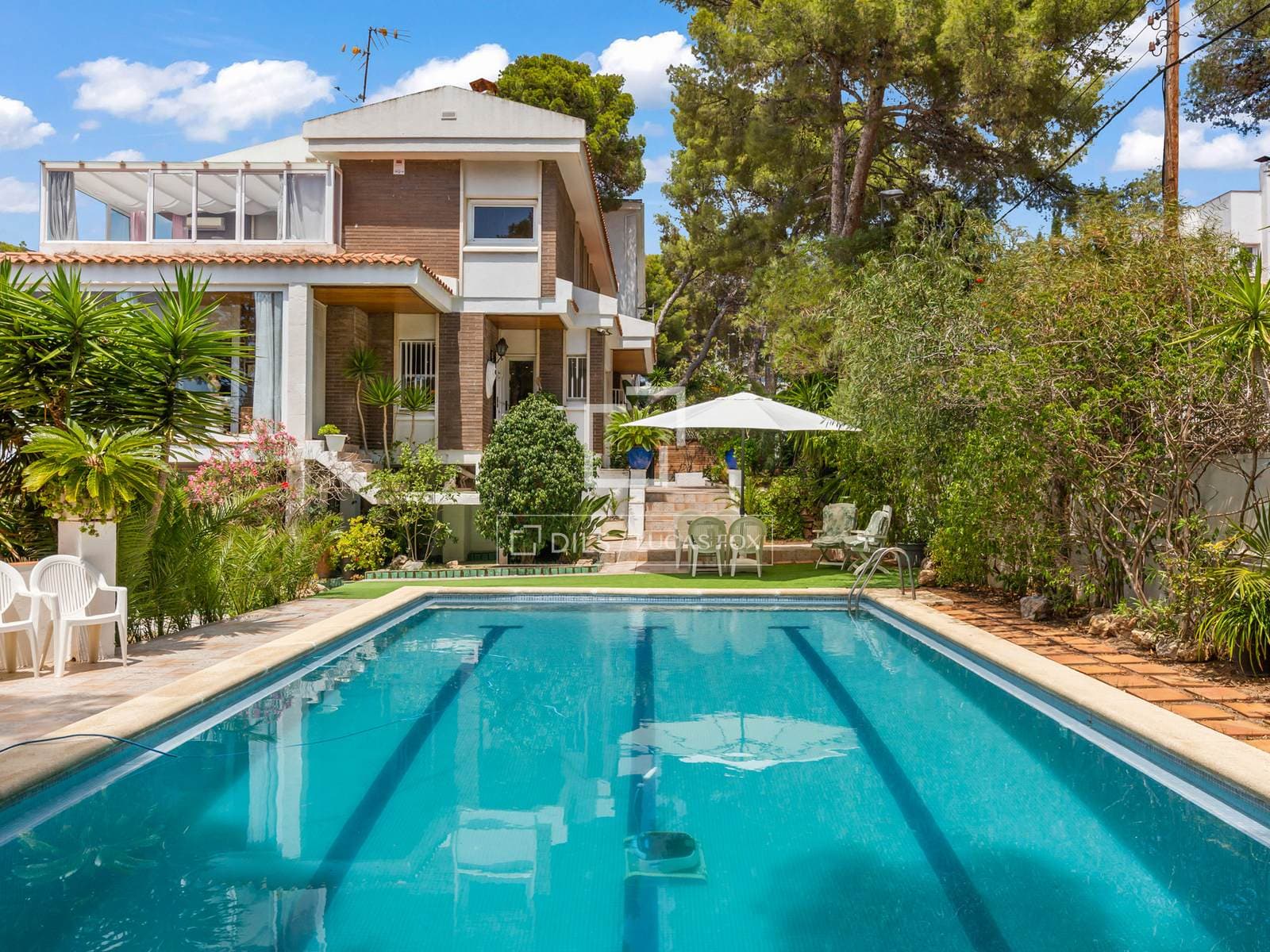 Exclusive Five-Bedroom Villa with Sea Views in El Poal, Barcelona