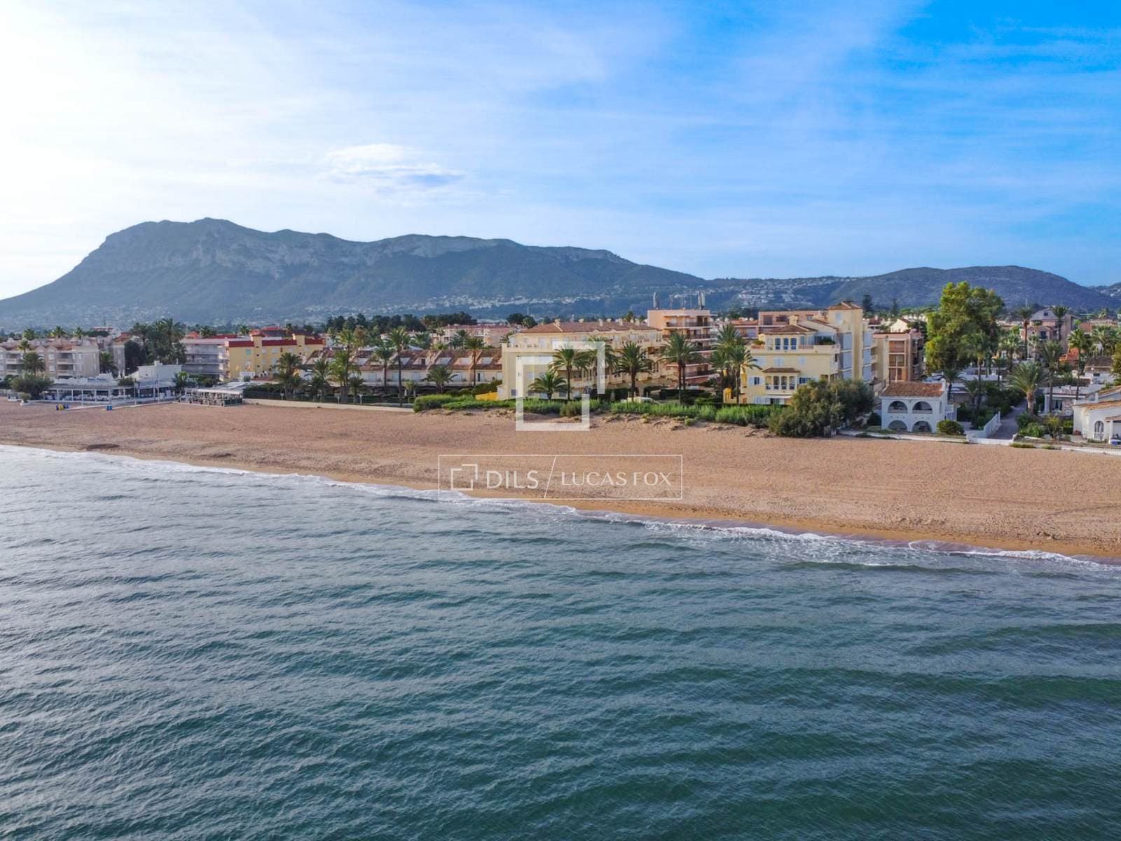 Two-Bedroom Apartment with Beach Access in Dénia