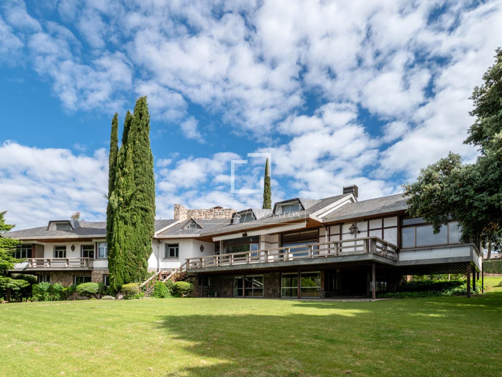 Exceptional Seven-Bedroom House in La Moraleja, Madrid