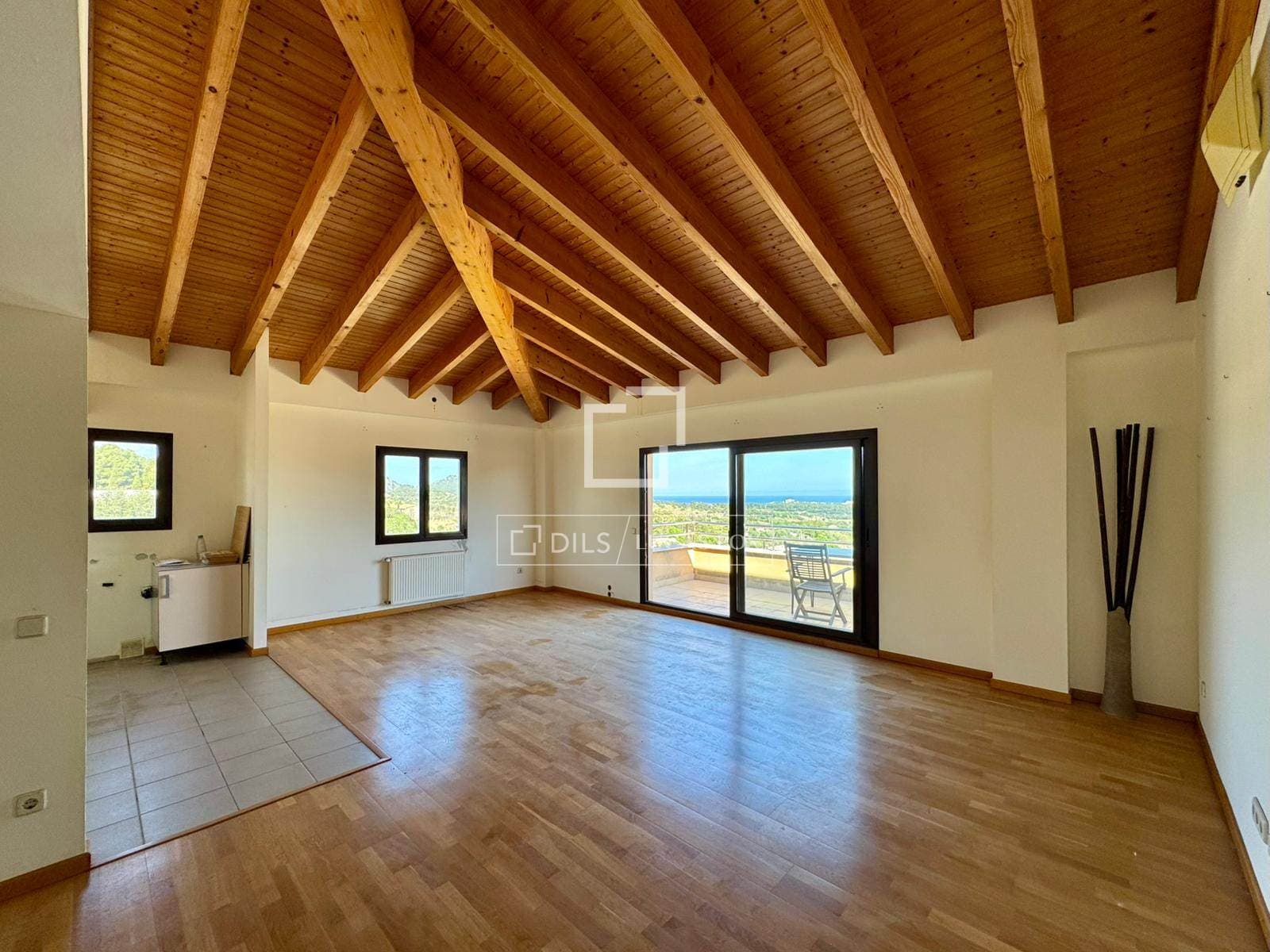 Three-Bedroom Penthouse with Sea Views in Capdepera