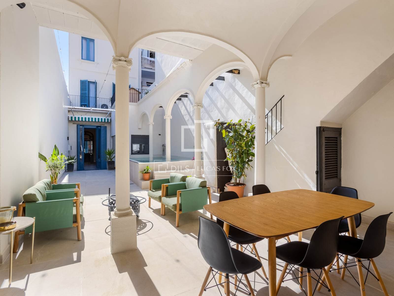 Renovated 19th-Century House with Pool in El Masnou