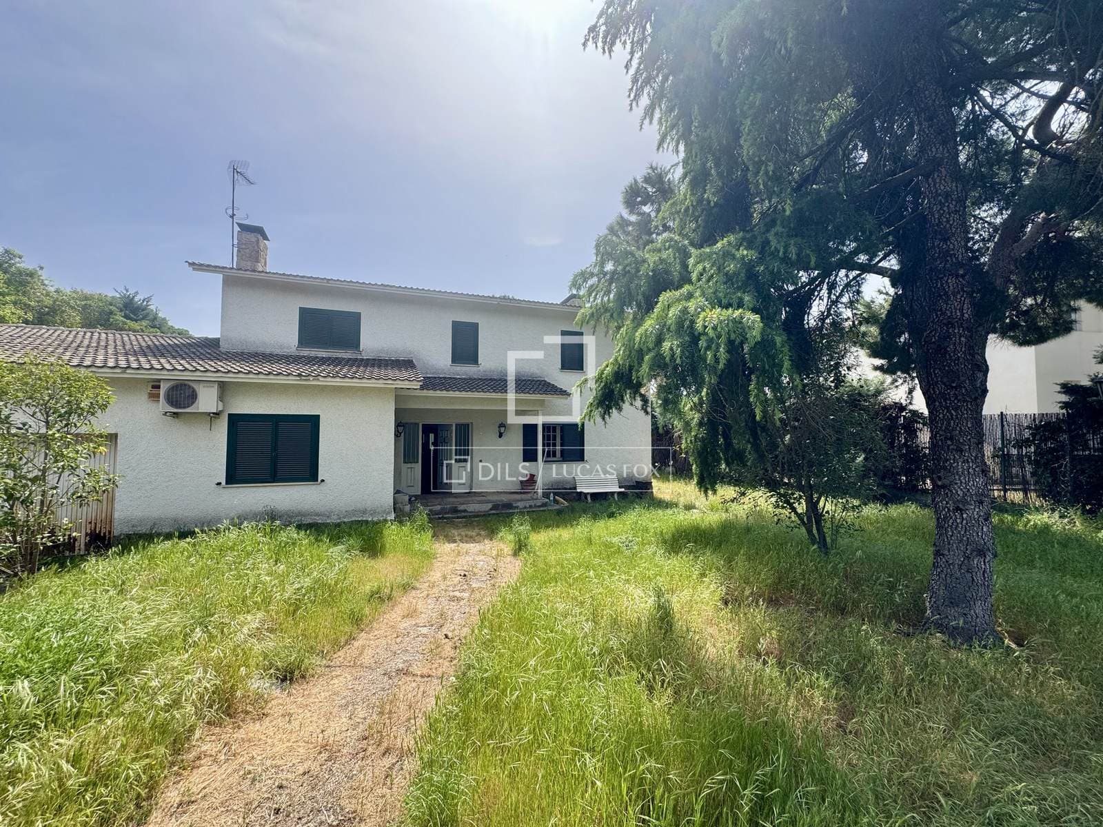 Six-Bedroom House with Private Plot in Boadilla del Monte