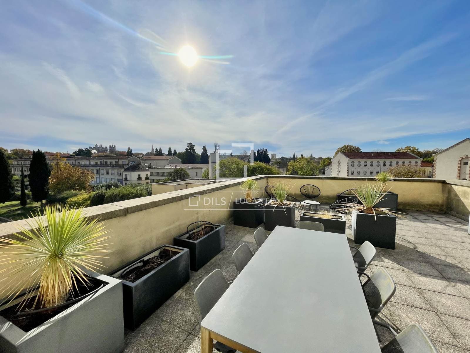 Renovated Two-Bedroom Apartment with Terrace in Montpellier Centre