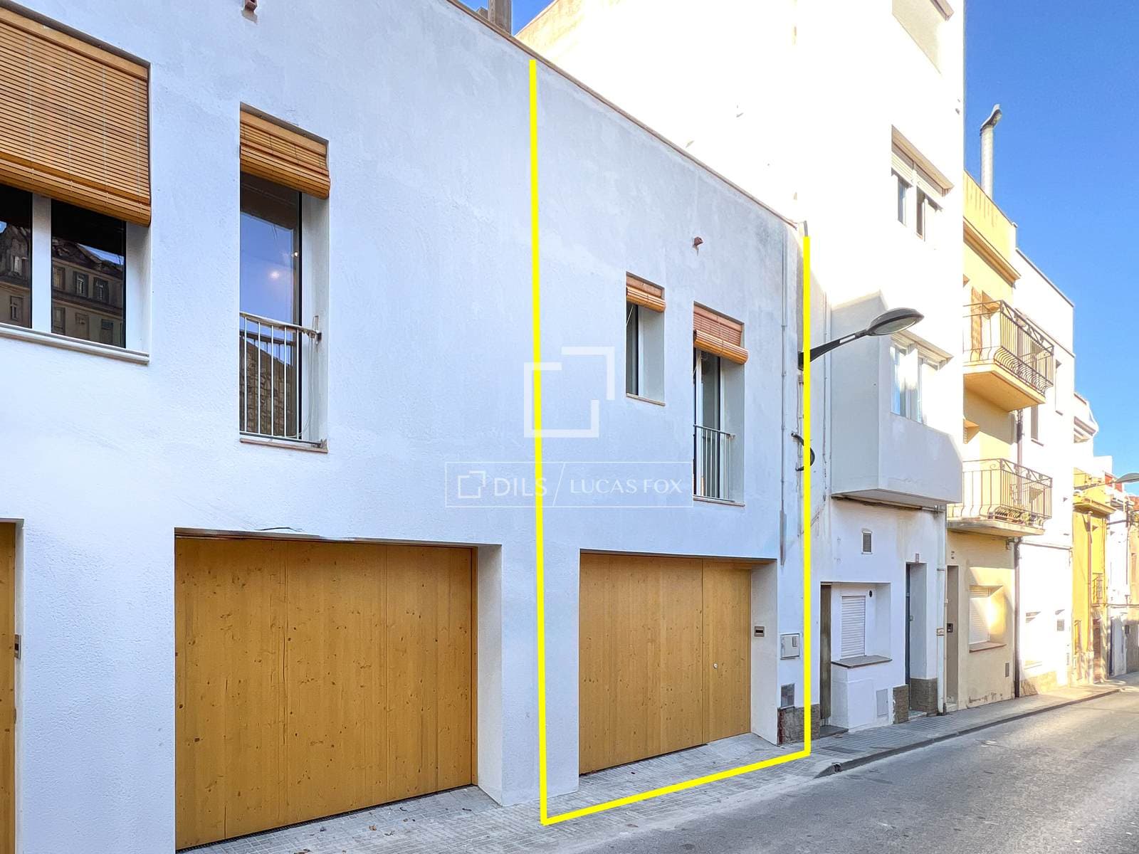 New Build Four-Bedroom House Steps from the Beach in L'Escala
