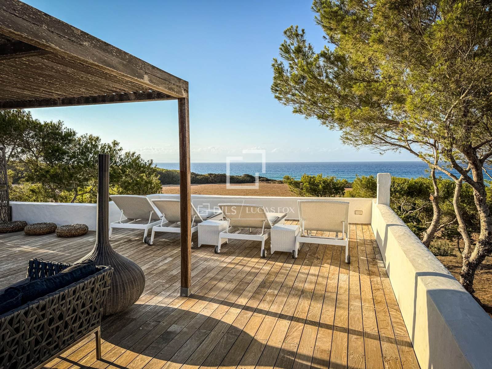 Stunning Four-Bedroom House with Sea Views in Formentera