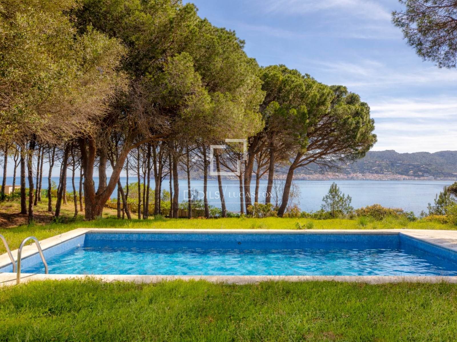Exclusive Eight-Bedroom Beachfront House in El Port de la Selva
