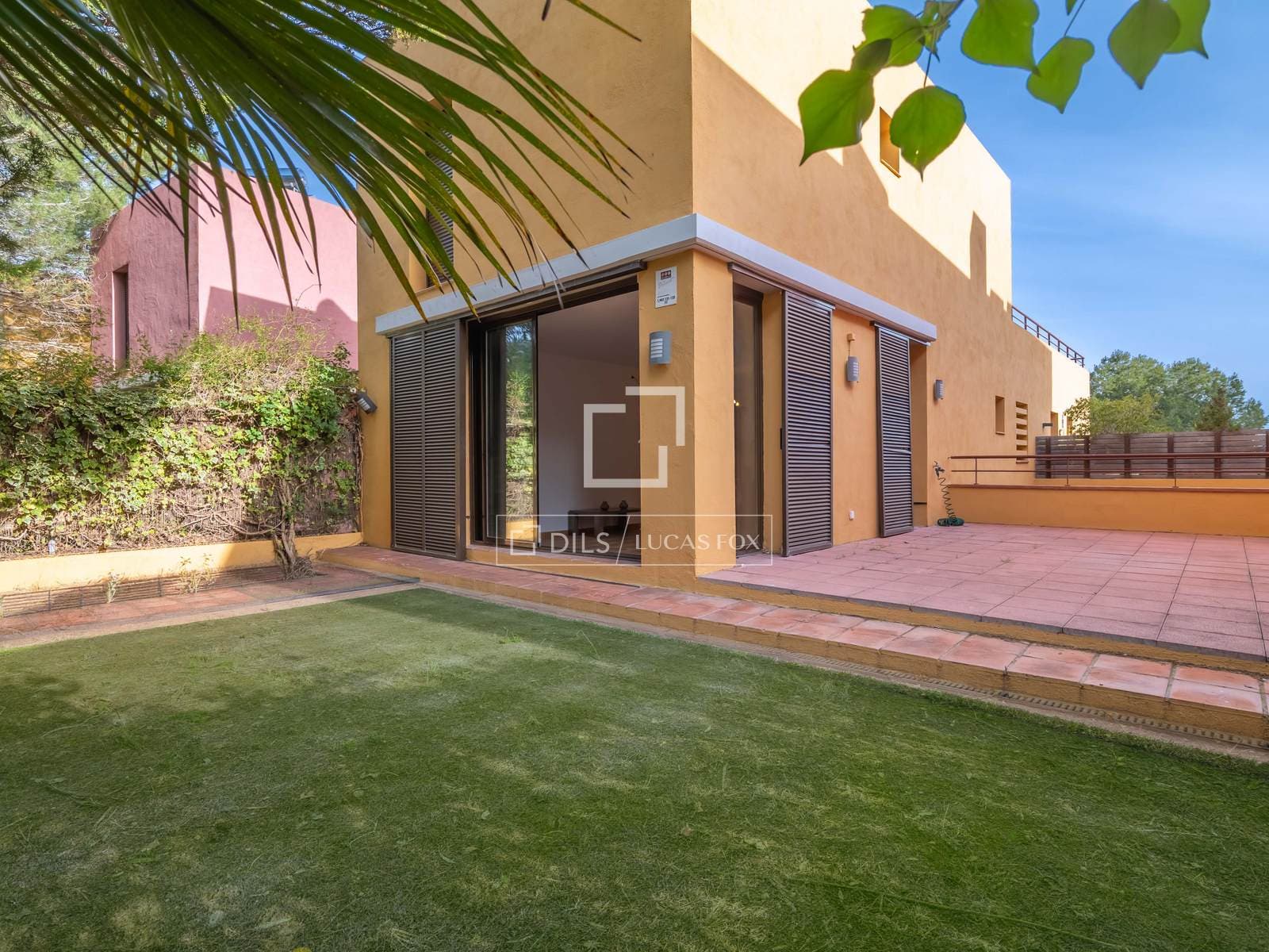 Two-Bedroom House with Panoramic Views near Cala Tamarit