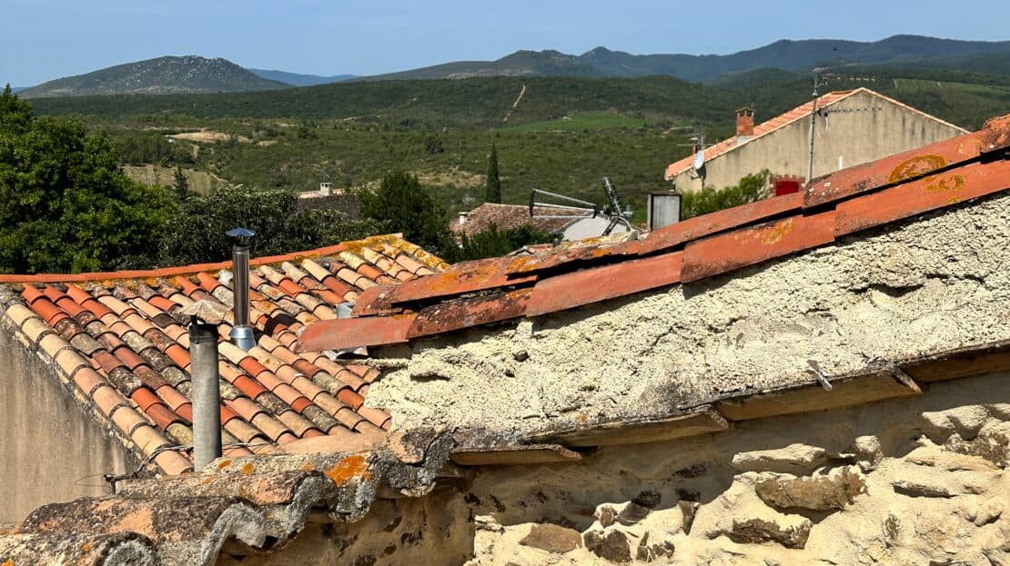 Charming Village House With 82 M2 Living Space, Beautiful Roof Terrace And Lovely Views.