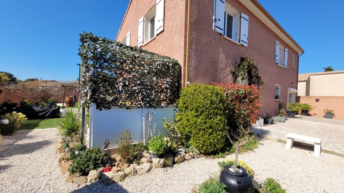 Impeccable Villa with Pool and Office Space in Autignac