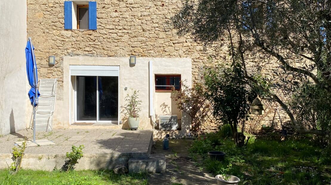 Impressive Six-Bedroom House with Guesthouse in Laurens