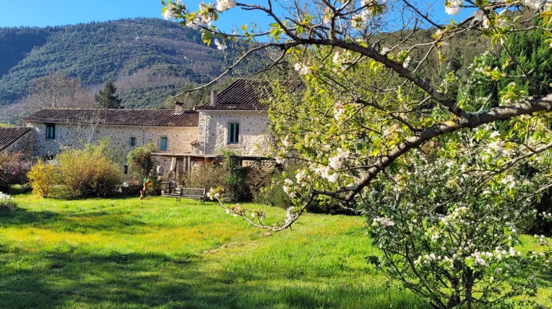 Historic 17th Century Stone Watermill with Independent Guest Rooms