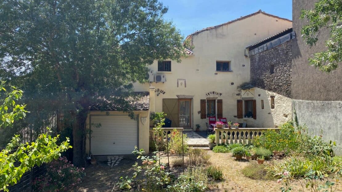 A Charming Stone Village House With 149 M2 Of Living Space, 3 Bedrooms, 2 Bathrooms, Terraces And Garden.