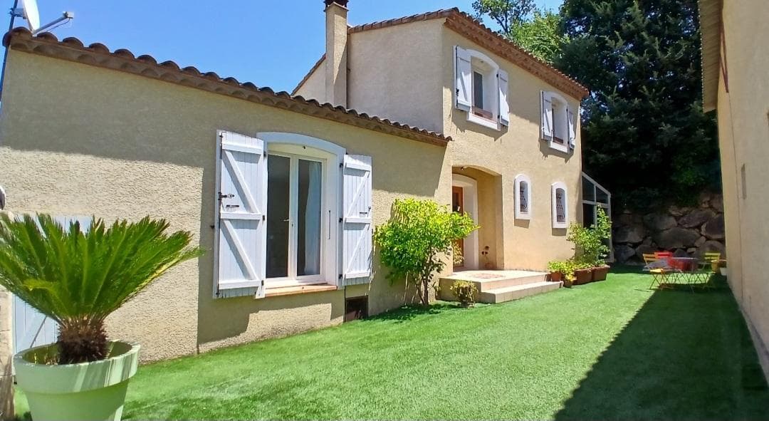 Detached 4-Bedroom Villa with Heated Pool in Cazouls Les Beziers