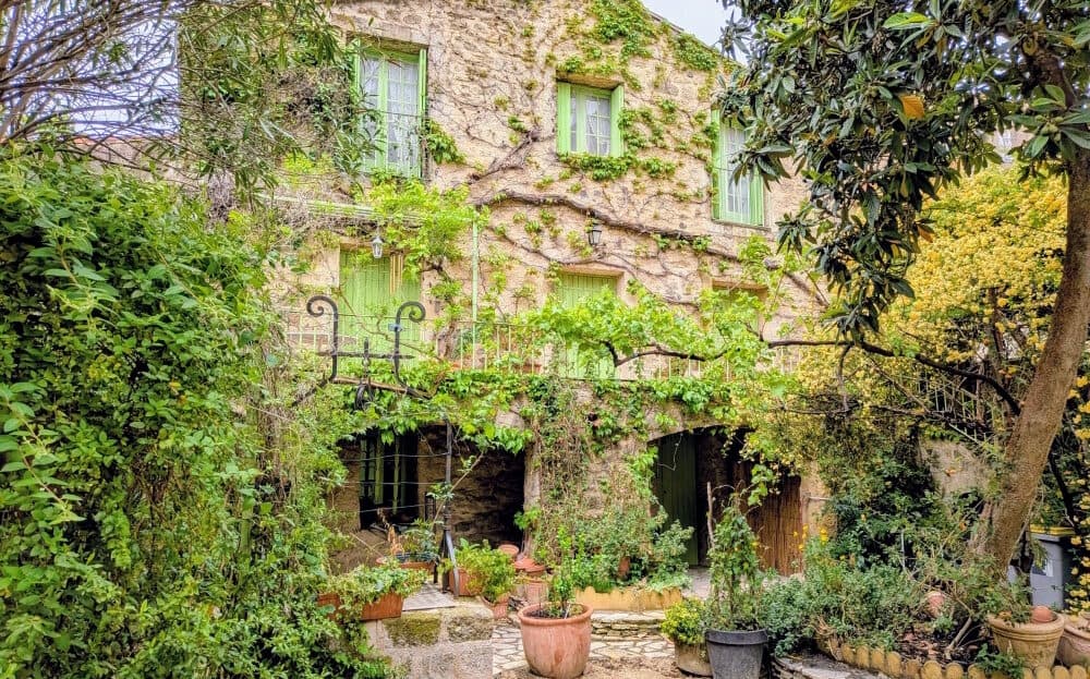 Charming Stone House with Courtyard in Historic Pézenas