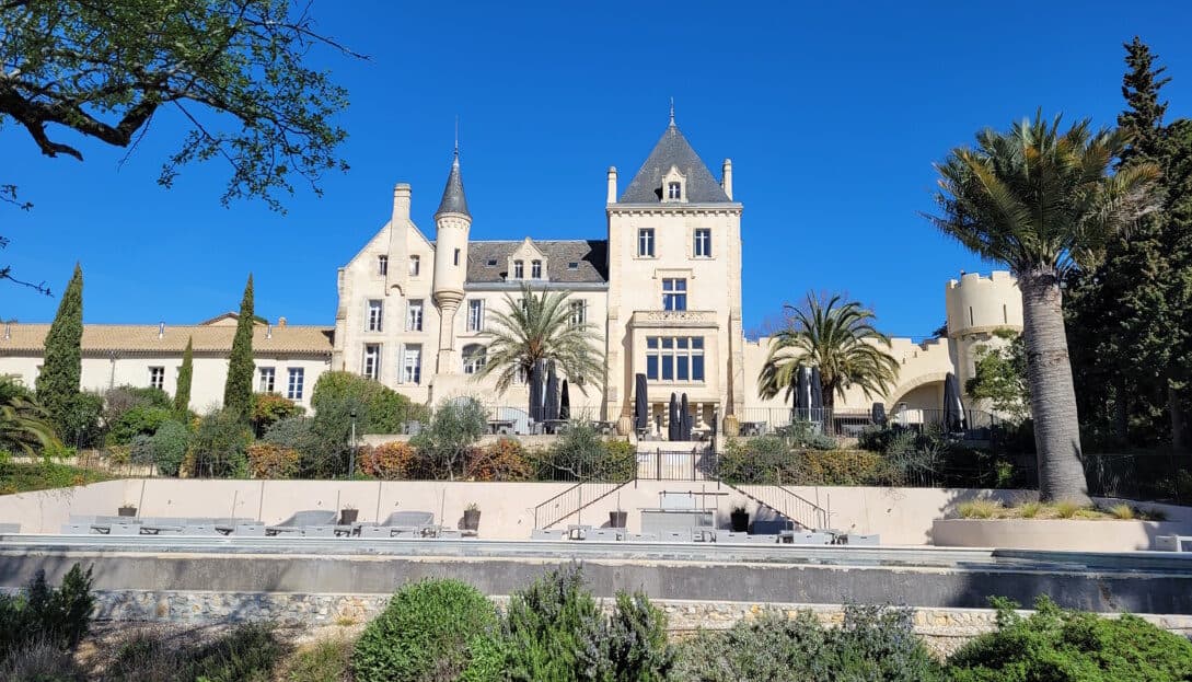 Charming Flat in a 19th-Century Chateau in Capestang