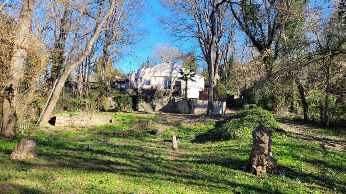 A True Haven Of Peace By The Water, This Beautiful House Offers 90 M2 Of Living Space On 1768 M2 Of Land.