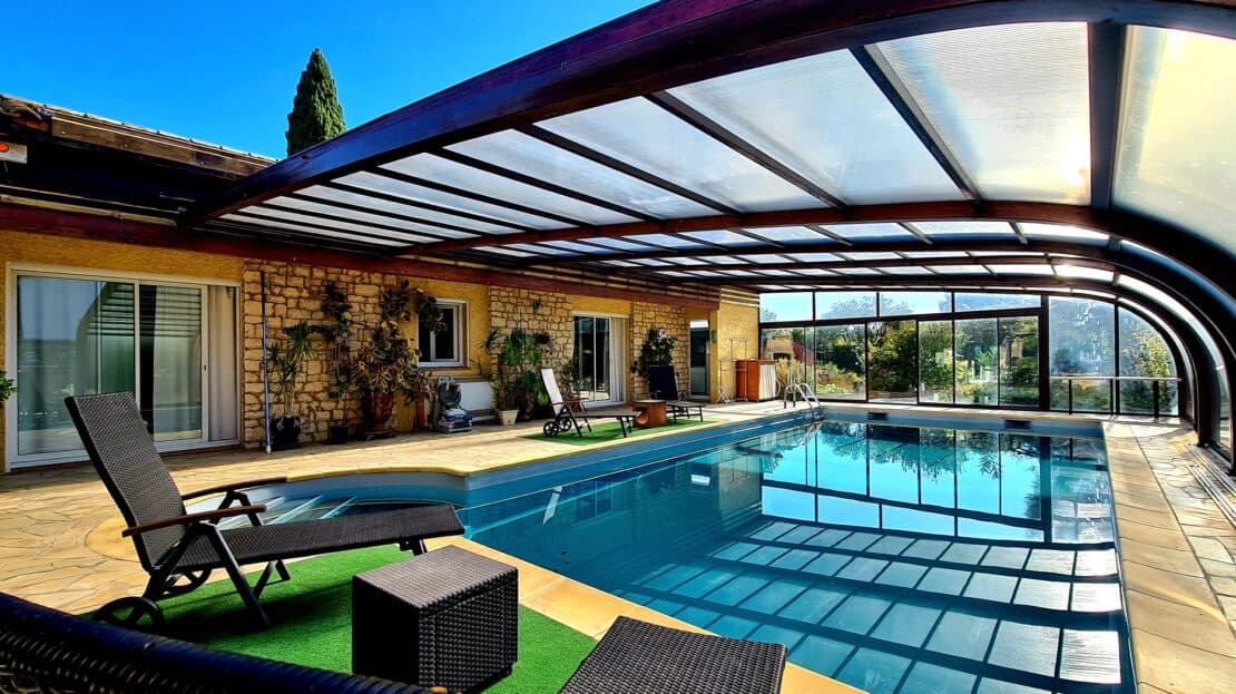 Architect-Designed Villa with Heated Pool in Maureilhan