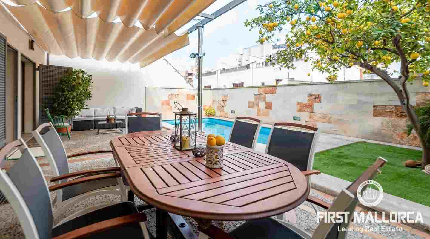 Emblematic Four-Bed House in Quiet Son Espanyolet