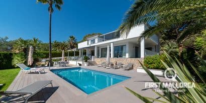 Spacious Four-Bedroom Villa with Unbeatable Sea Views in Santa Ponsa