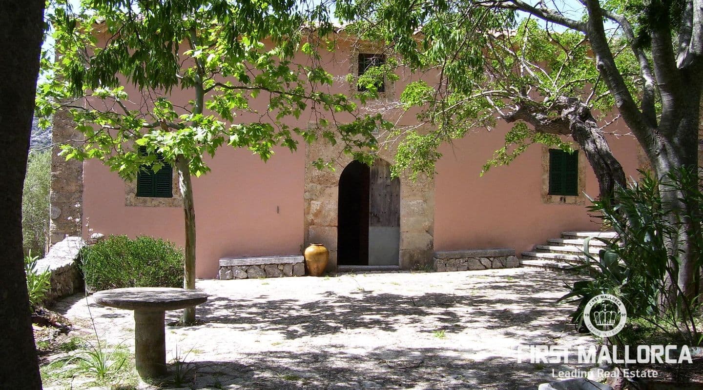 Historic 15th Century Property on Expansive Plot in Escorca