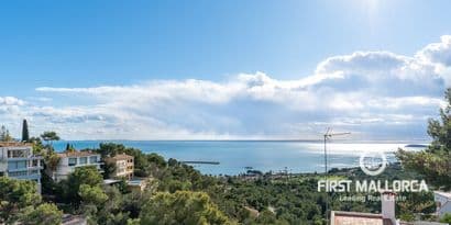 Cozy Four-Bed Villa with Panoramic Valley Views in Costa d'en Blanes