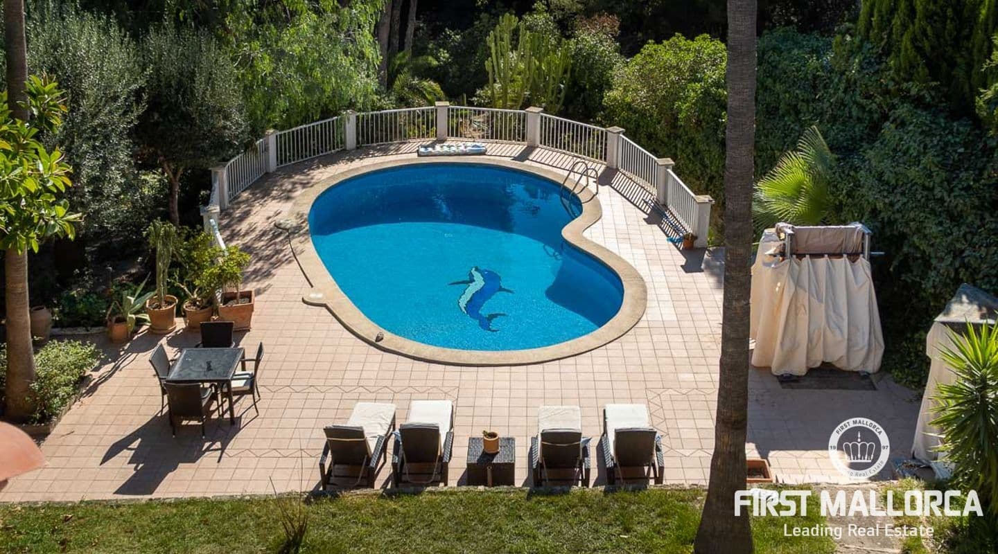 Mediterranean Villa with Garden and Partial Sea Views in Costa d'en Blanes