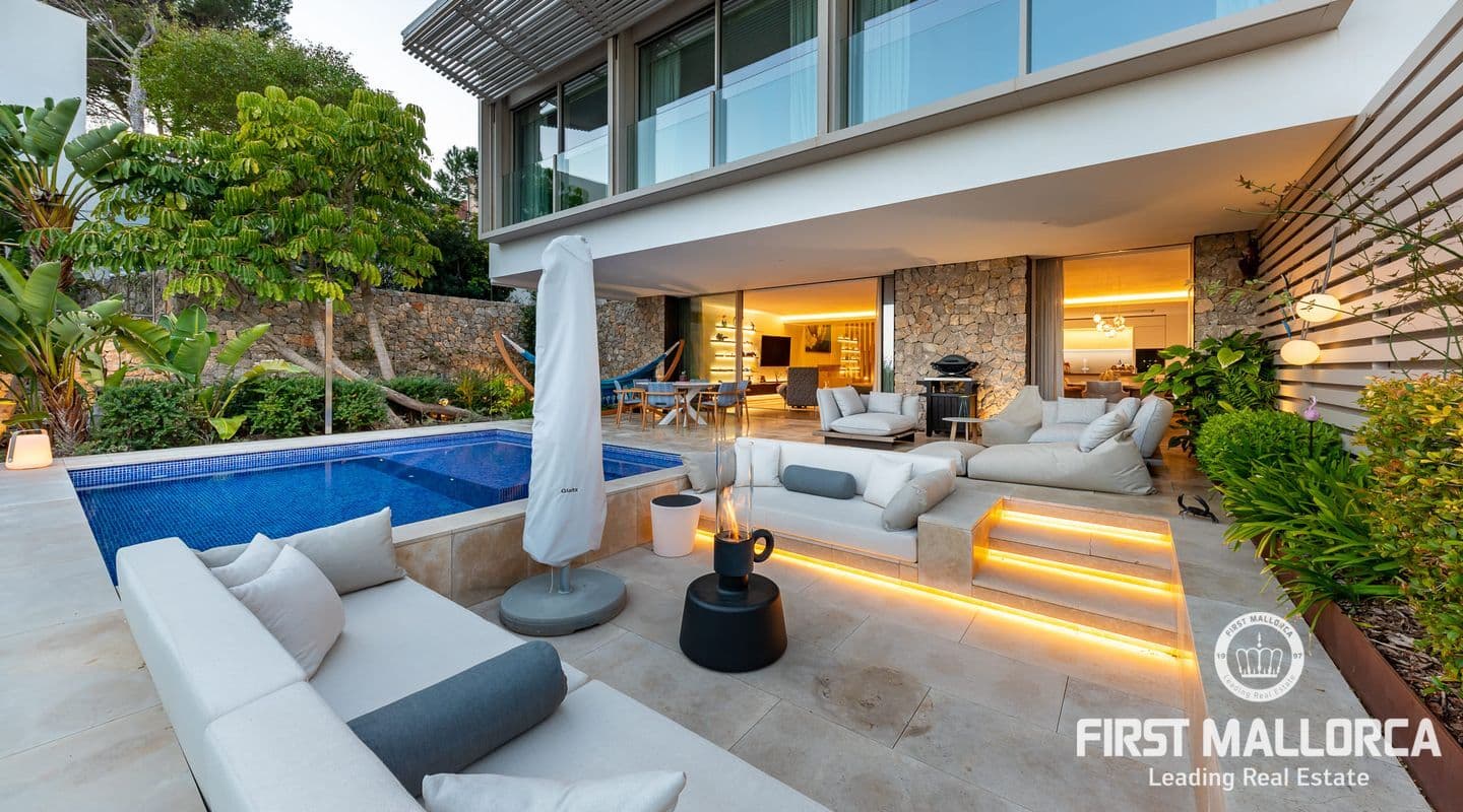 Luxury Semi-Detached Villa with Sea Views in Puerto de Andratx