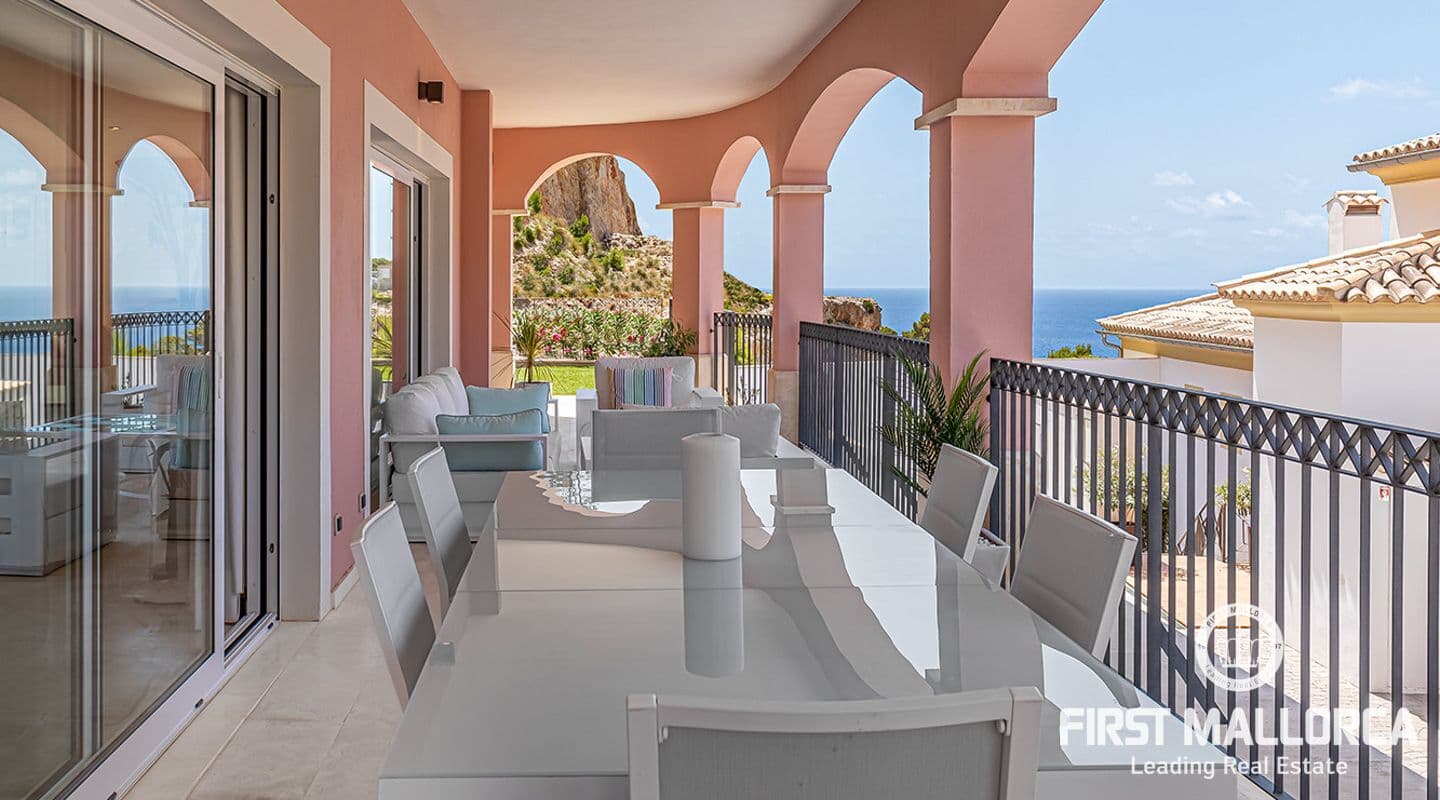 Luxury Ground Floor Apartment with Sea Views in Puerto de Andratx