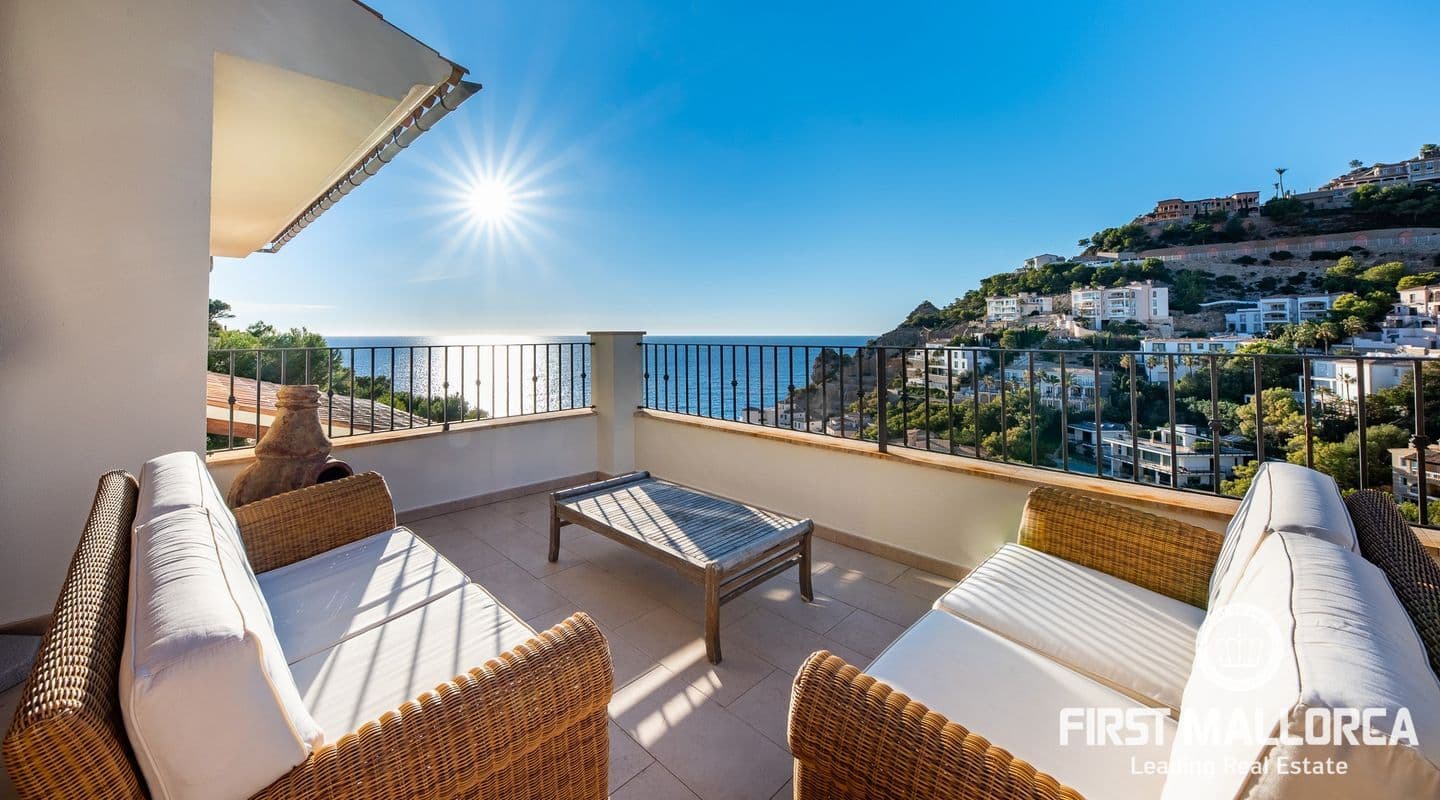 3-Bedroom Penthouse with Sea Views in Puerto de Andratx