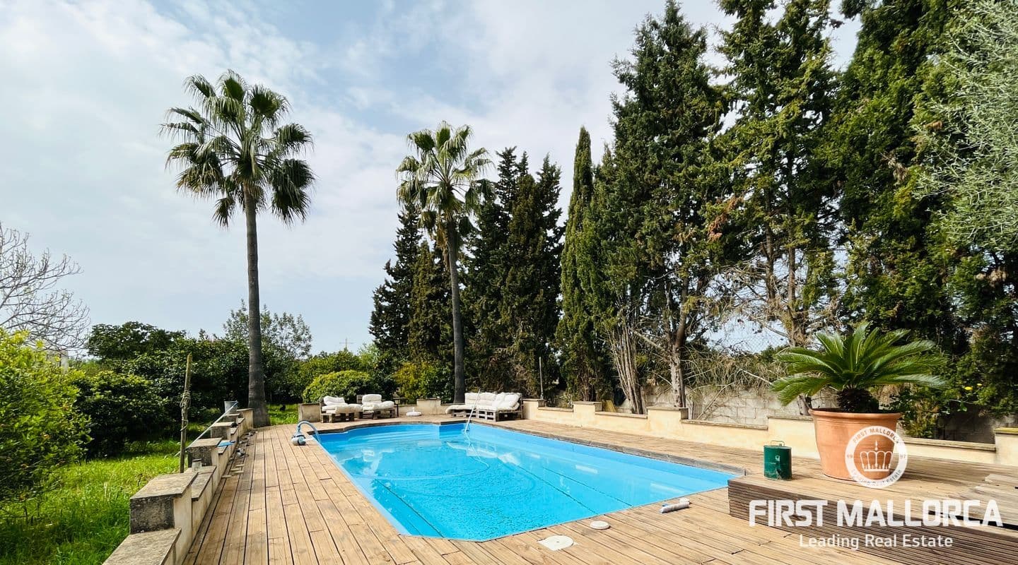 Charming 6-Bedroom Mallorcan House with Pool in Algaida