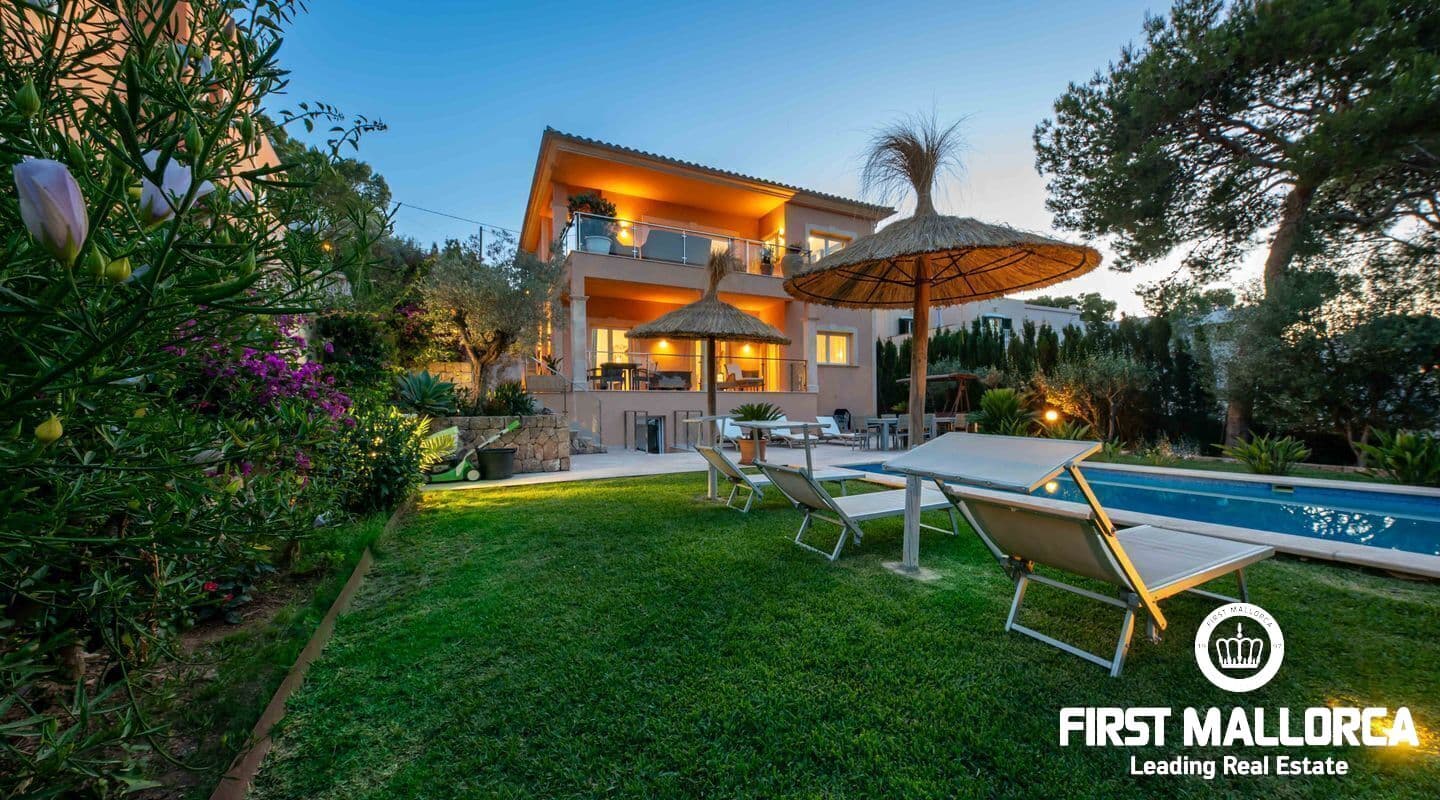 Newly Built Five-Bedroom Villa near Exclusive Port Adriano
