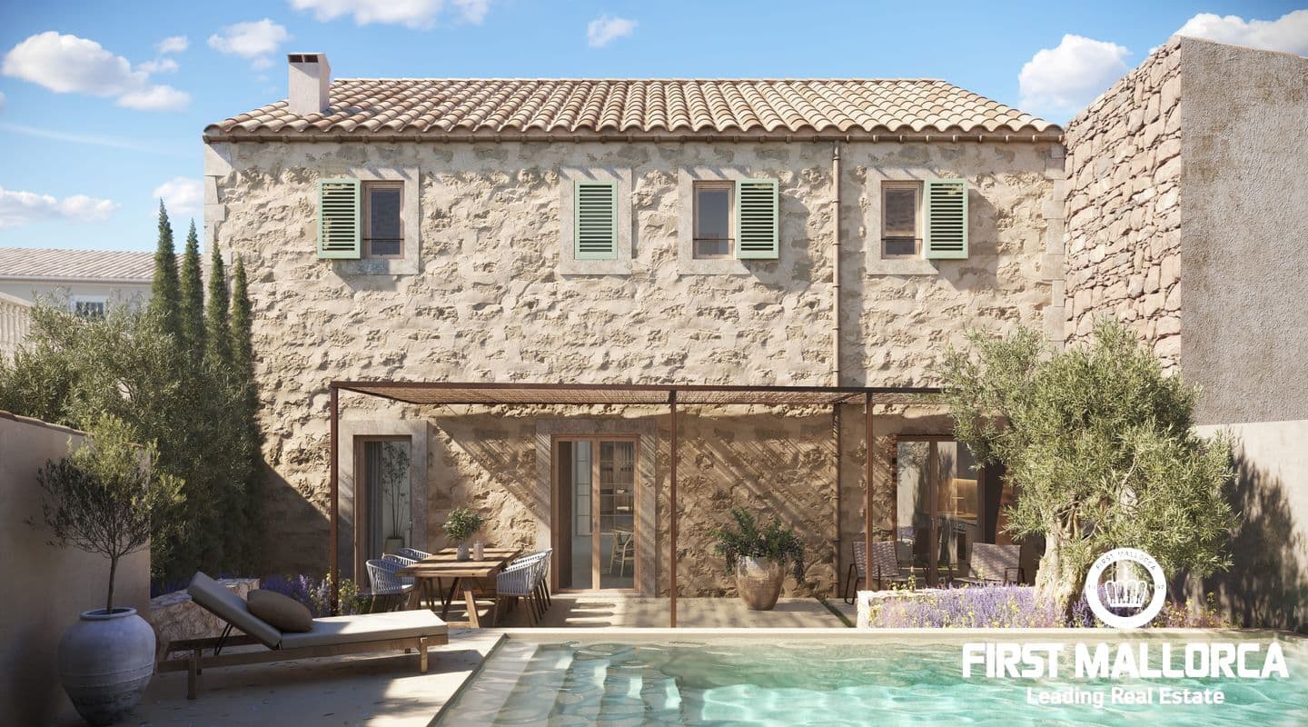 Renovation Project Townhouse with Pool in Llombards