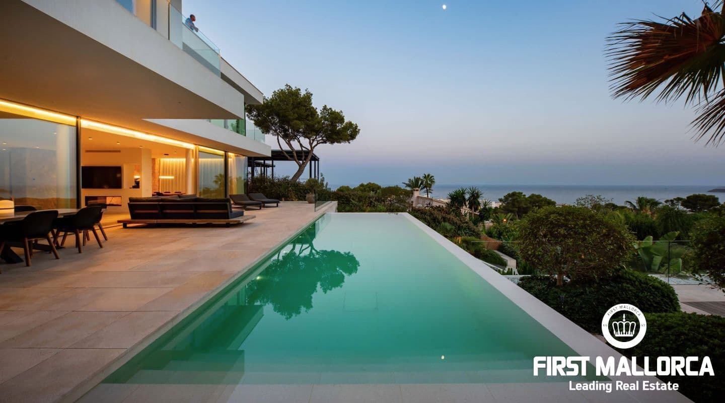 Luxury 5-Bed Villa with Panoramic Sea Views in Costa d'en Blanes